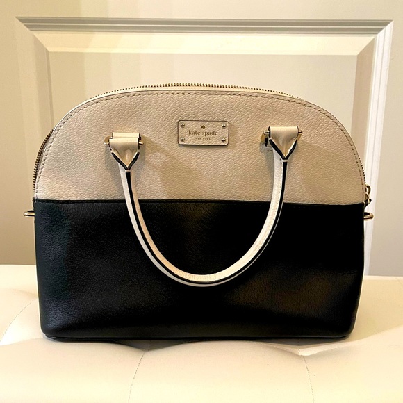 Kate Spade Purse - Picture 1 of 5